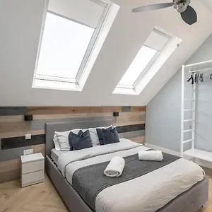 Apartamento Corporate, Hookwood